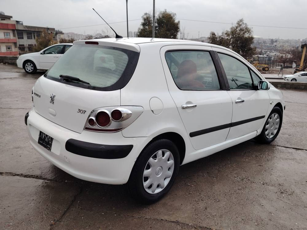 بە ناوی خوای گەورو
بیجۆ فەڕەنسی 2006 سپی بەفری
فول مواسەفاتە ئاڕمو سەنەوی ئەسڵیە
دینارێک مەسرەفی نییە لە سلێمانییە
ژت***********
ژت*********** السليمانية, العراق
