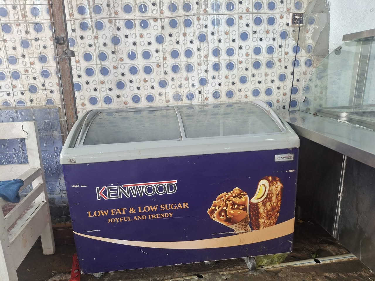 غراض مطعم كاملات شوايات الدجاج عدد ٢ جدد مشتغلات ايام كاملات جام شيش ستل ستيل ماطورات كاملات ٨ شيش 
حمايه ام ال٦ جديده غاز وكهرباء 
عارضه عموديه ببسي
عارضه مجمده عدد ٢ 
رقم الهاتف ***********

امانة الله ورسوله مشتغلات شي قليل
