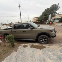 موجود دوج رام للبيع موديل 2020.      رقم أربيل ضرر صفحه اليمنه والباب ...