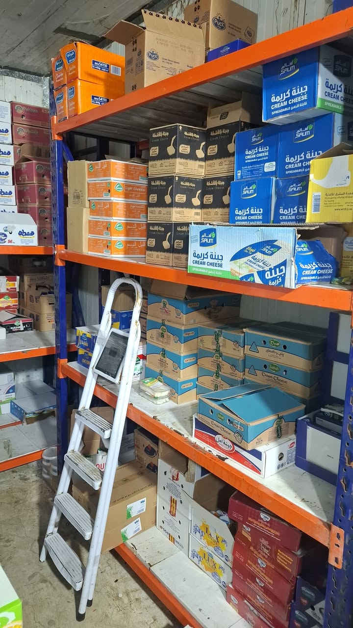 يوجد لدينا رفوف دكسنات تركيب مستعمل عدد٧ كل رف يحتوي على ٣ طبقات يتحمل وزن ٧٥كغم   للاستفسار العنوان الصليخ الجديد قرب نادي الصليخ الرياضي هاتف *********** مثل الي بالصوره
