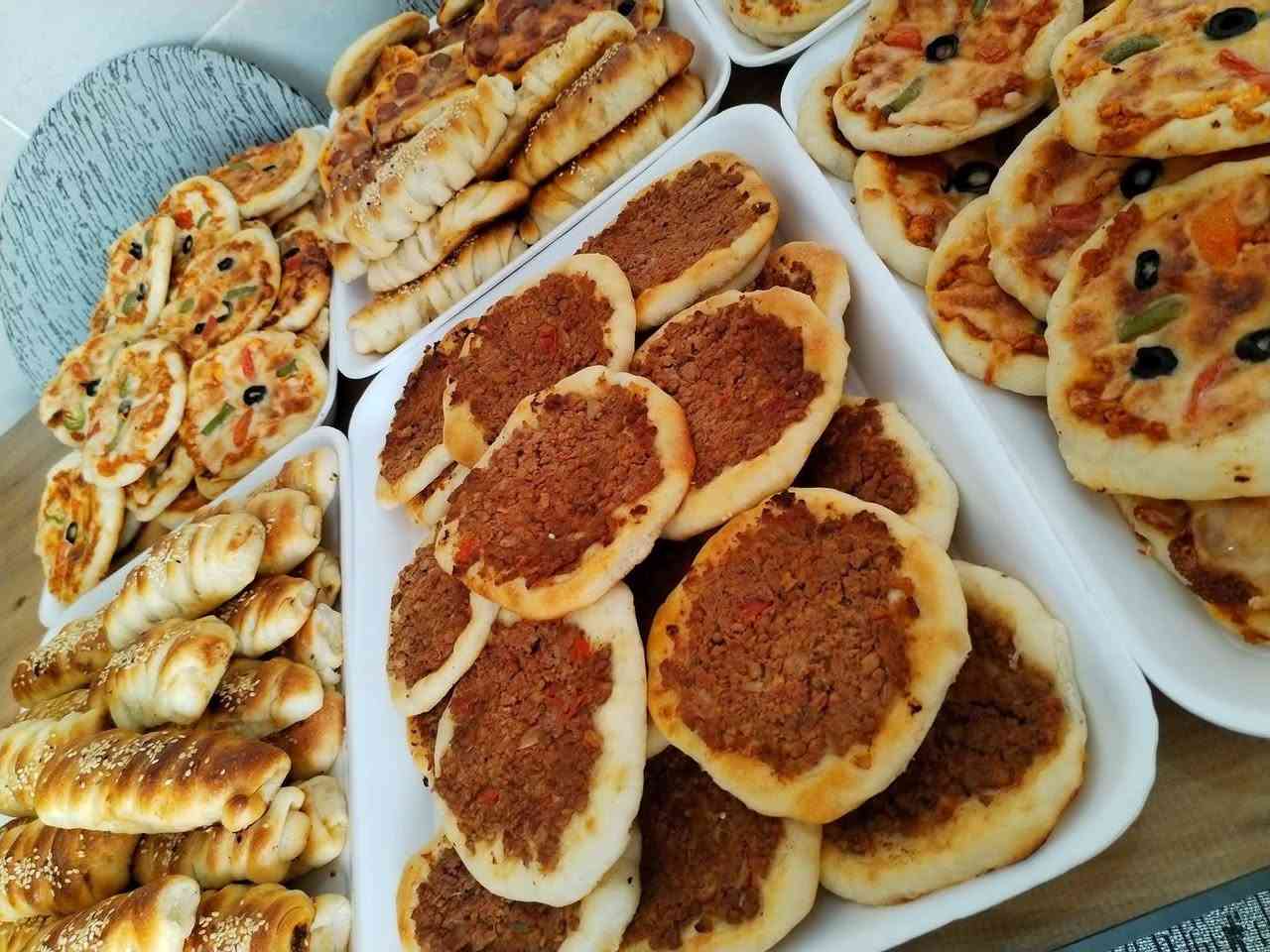 اريد من العباس ابو فاضل يقضي حاجه كلمن ي رفعلي المنشور باب رزقي عايشة عليه متوفر بيع مباشر
لحم بعجين 20 ب10. فطائر 20 ب10. بيتزا 20 ب10
كيك 7. كليجة 8 خليه بشوكلا 30ب10.  توصيل الفين داخل عزيزية حجز بالخاص قبل يوم


**إذا كنت صاحب هذا الإعلان وتريد حذفه لأي سبب، رجاءا أرسل رسالة إلى الدعم الفني**