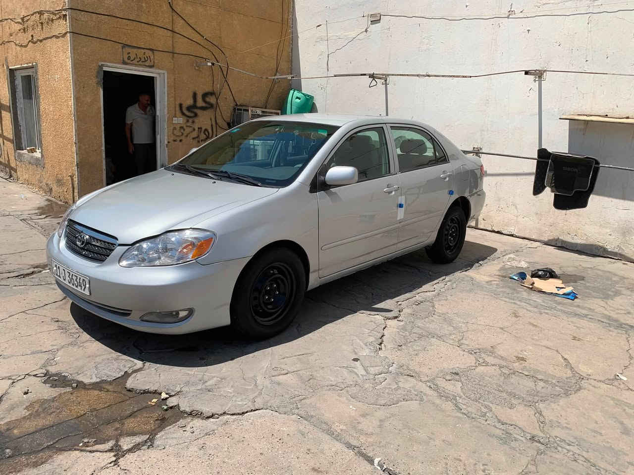 السلام عليكم كورلا موديل ٢٠٠٨ وارد أمريكي رقم بغداد الجديد السيارة حادثهة بابتين ودوسة السيارة مصبوغة بيهة طخطخات وصبغتها جاهزة من كير ومكينة وصدر تبريد شغال مكينة ١٨٠٠ جام عادي شاشة كامرة ورايدهة ٦٩ وبيهة مجال وموجودة بغداد الجديدة ورقمي ***********
