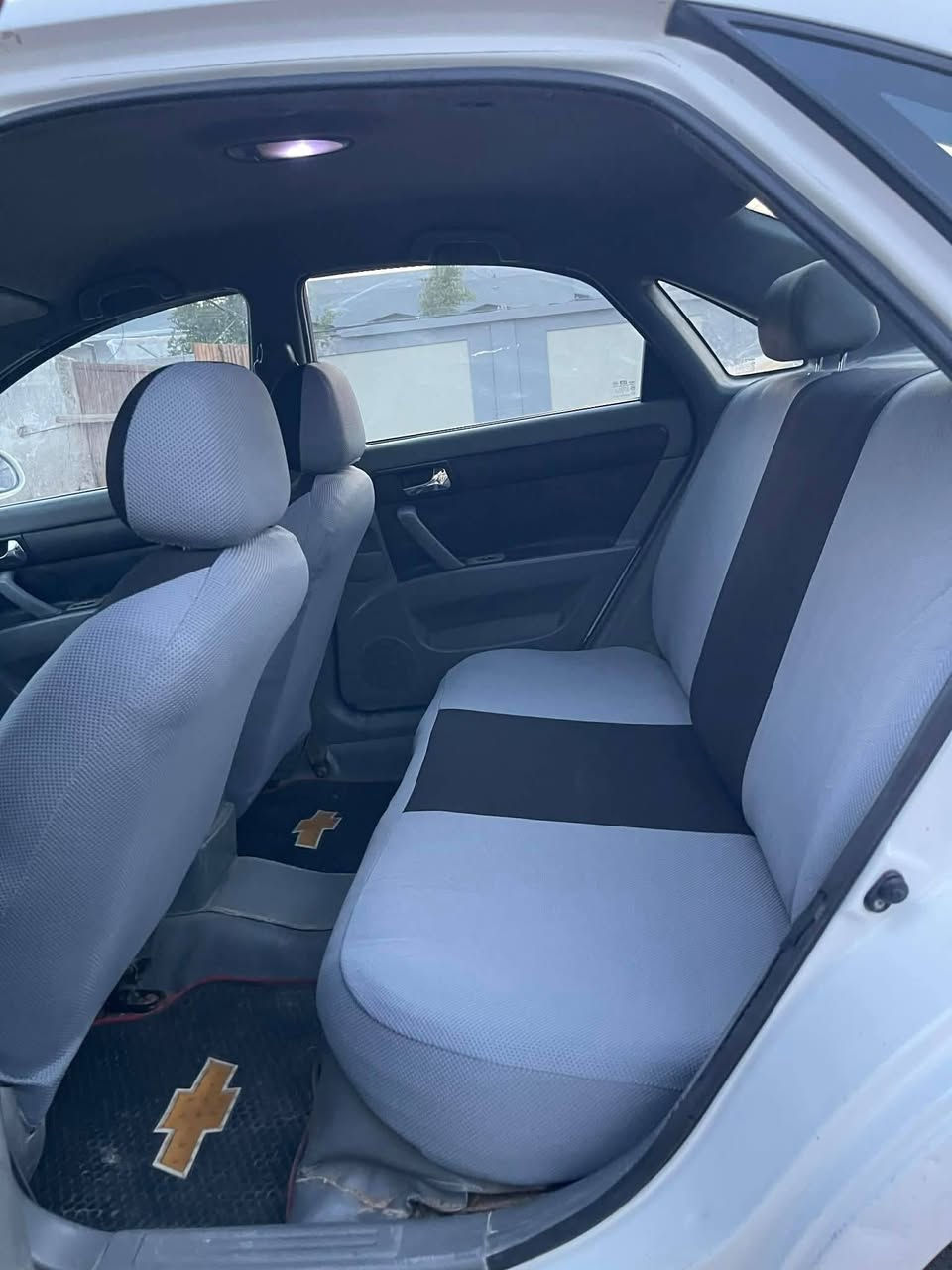 اوبترا 2006 مكفوله من ضربه اوصبغ تبريد تدفأة كله شغال تخم تاير جديد  سعرها 68 وبيها مجال للشراي ***********بسمي تحويل ثاني يوم
