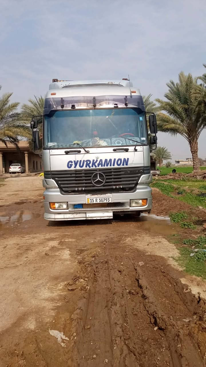 سلام عليكم ورحمة الله وبركاتة  
اكتروز ميكه موديل 99 الحجم 46 مربوطه براد ريم الانبار نكليزي المكان بغداد ابو غريب   الاتصال(( ***********////***********))
