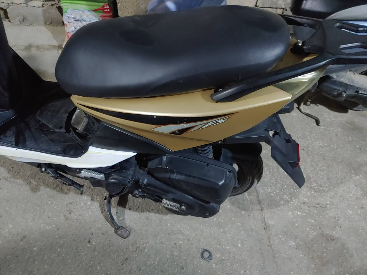 اف اس كلش نظيفه شلعه شرط بطناش كله بلاديه نكره سلف بس شويه باتريهه تعبان بصمه سعره 300 قفل مكاني كربلاء ***********
