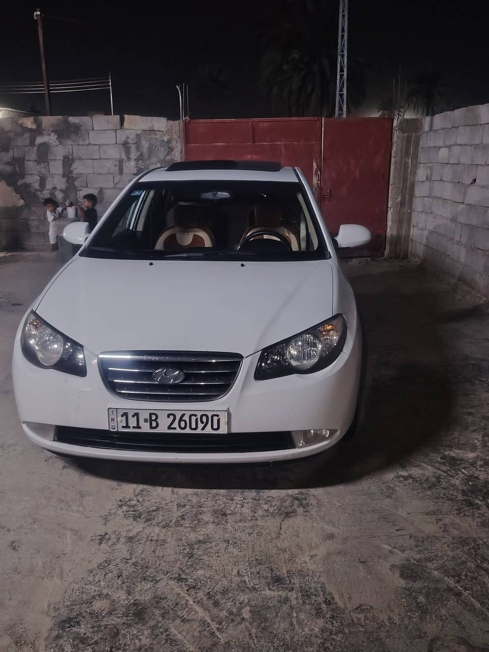 السلام عليكم لنتره موديل 2009 بيهه ربع قطع صبغ بدون دون داخل تبريد شقال صدرهه زين لسعر 108 وبيهه مجال قليل *********** لمكان بابل جبله
