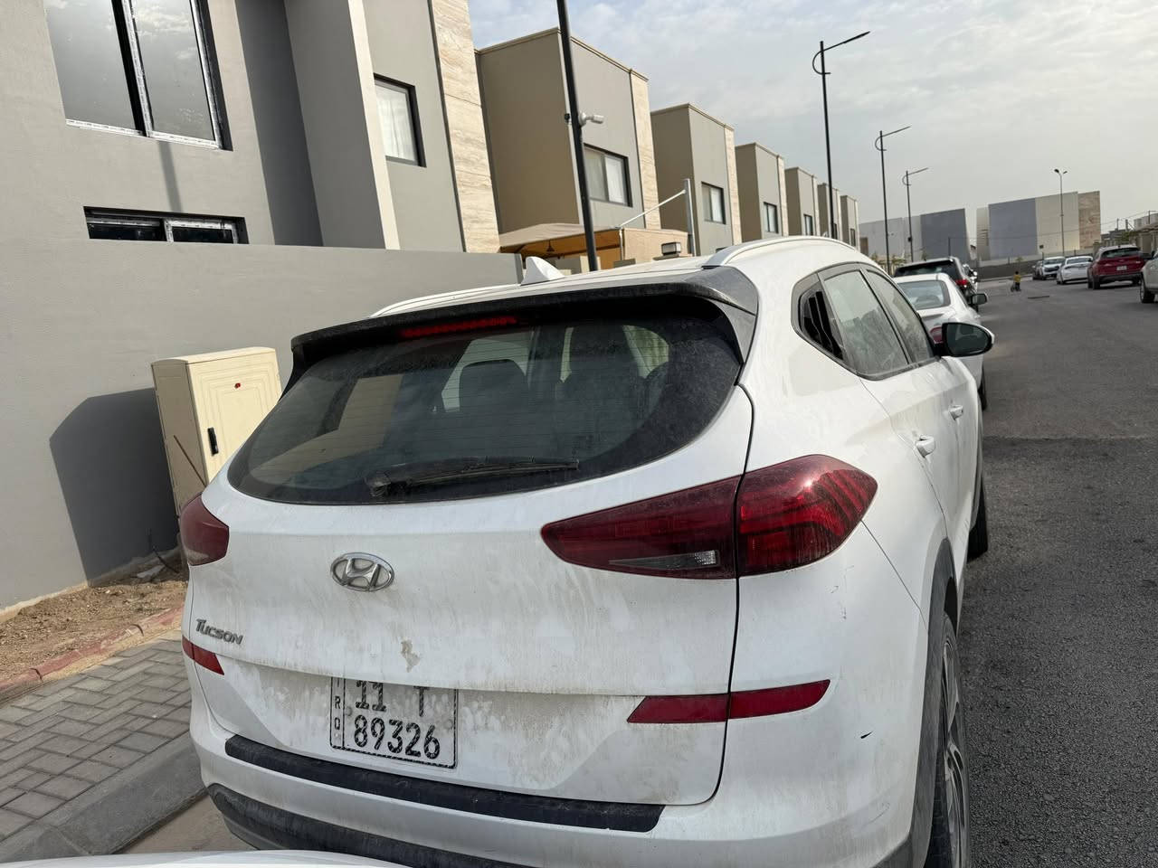 #توسان (2020)
فول عدا الفتحه
وارد أمريكي  قطعتين
سيارة نظيفة وجاهزه من كلشي
مكينة 2400gdi
شاشة كار بلي
كامرة خلفية
كرسي كهرباء
كشنات تدفئه 
رادار توقف ذاتي 
تحديد مسار 
سايد بريك دكمه 
داخل لونين 
اوتو هولد 
رادار امامي 
2 انضمة قياده  
قطعتين تبريد 
تحكمات ستيرن 
وبيها بعد مواصفات 
مكاني بغداد  (بيها رصعات قليله مل حصو)
السعر 175 وبيها مجال 
للتواصل ***********
