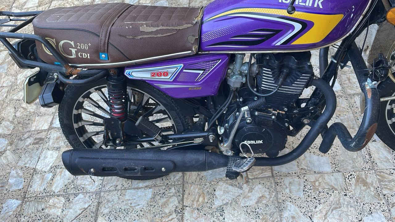 اسلام عليكم دراجه ايراني للبيع 2025 يرادلها تلحيضات كلش بسيطه السعر 750 وبيها مجال اوراق موجوده محرك كفاله ...واكفلك قانون وعشائر ....رقم الهاتف ***********
