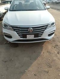 سياره أم جي 5 زيرو موديل 25 للبيع السعر 105مكا ني دوره 07831861664 وتس...