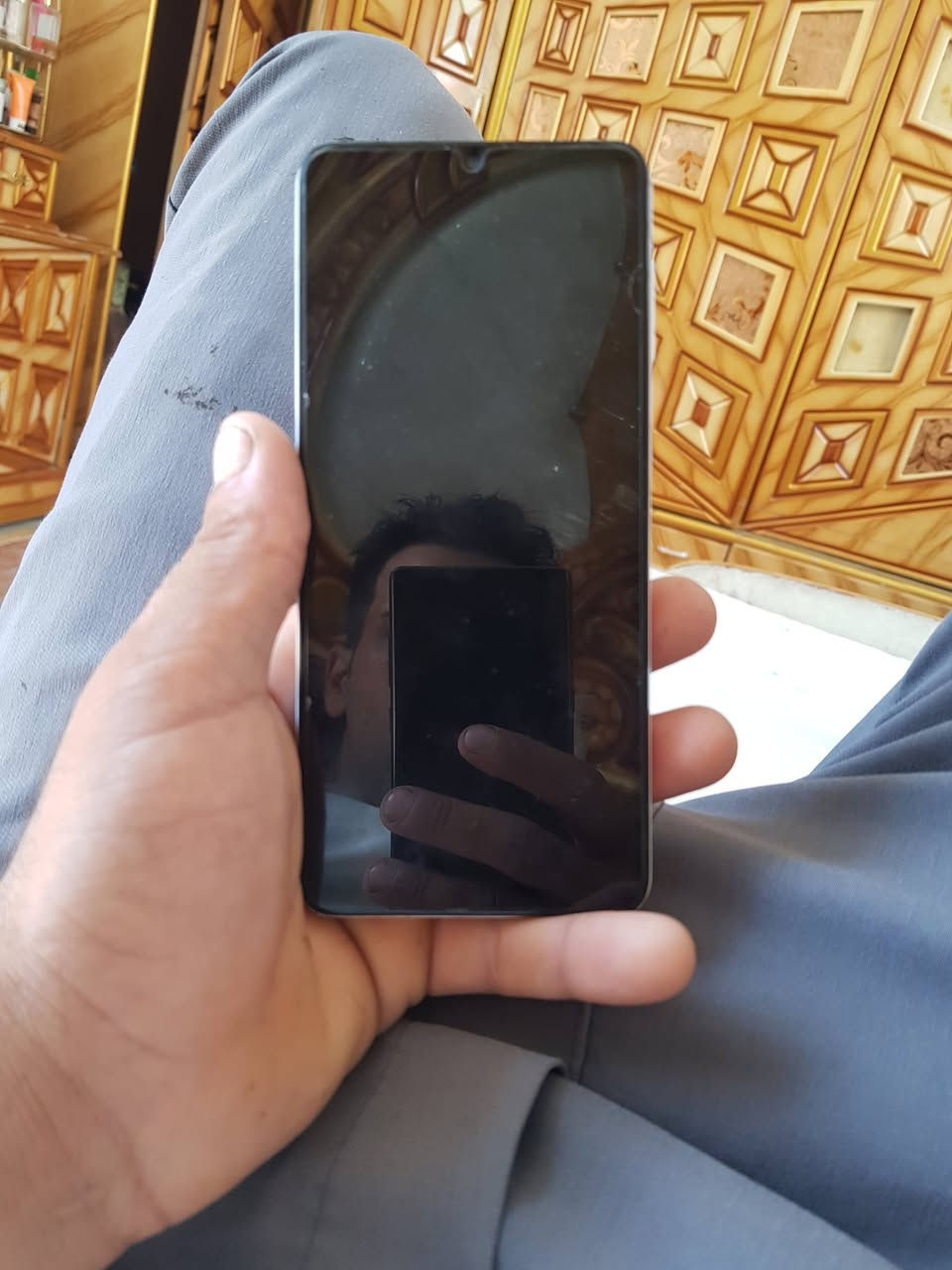 اي 22 ذاكره 128 مبدل شاشه عاديه بس حلوه السعر 50 قفل بدون عمله المكان بغداد العماري ***********

