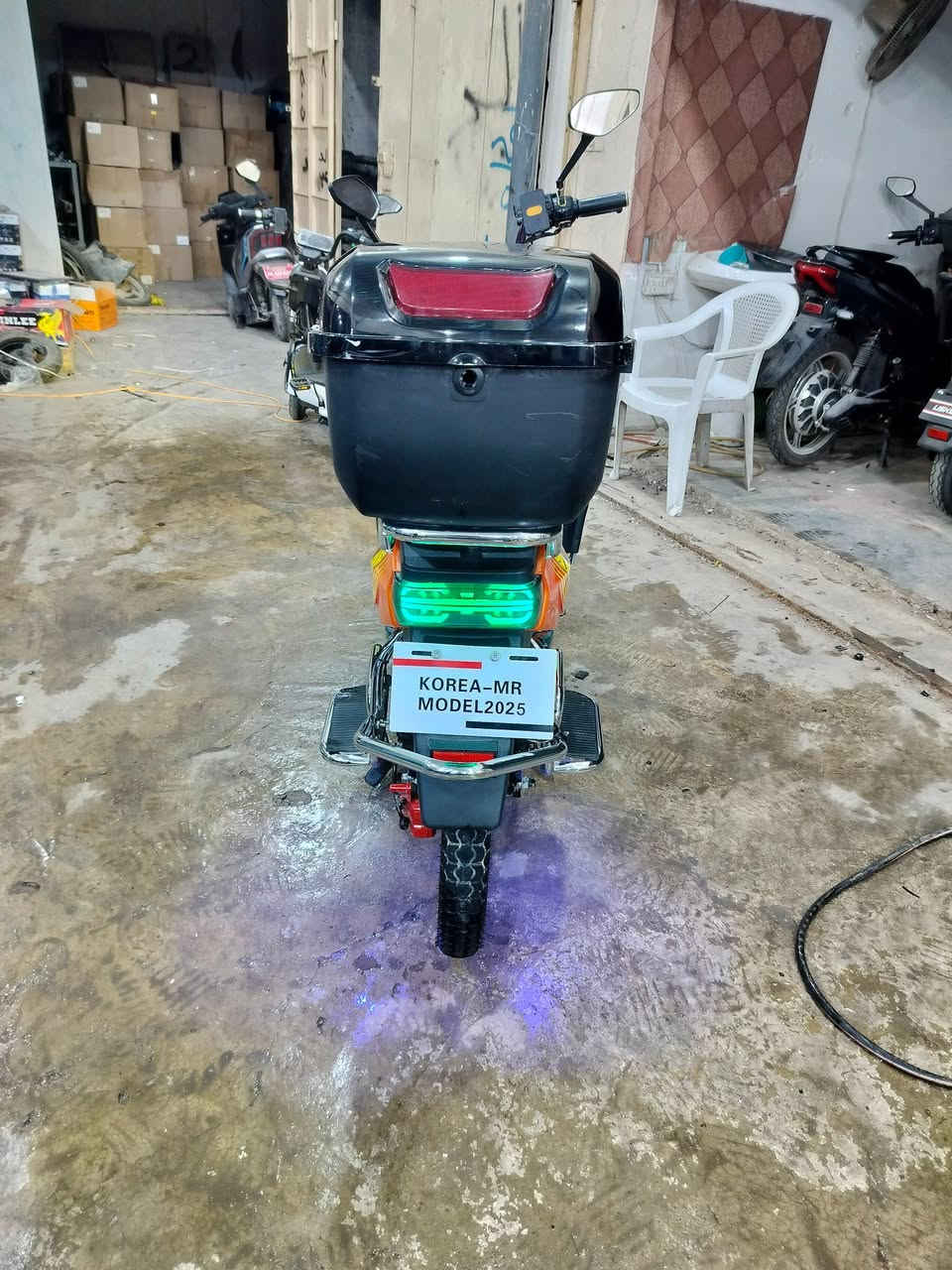 سلام عليكم للبيع هارلي نو كوري ام أر 6بطاريات فول كله عل فحص 
بصمه تشغيل عن بعد السعر 650وبي مجال 
***********
***********
