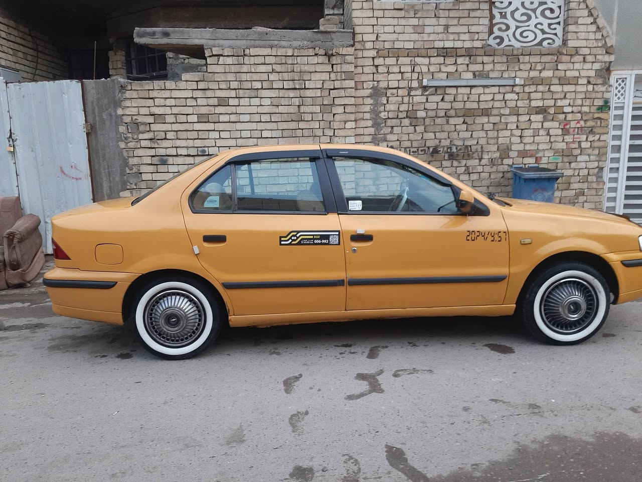 سياره سمند ناطق 2012 سياره بدون ضربه ولا صبغ ولا معجون  فقط الجاملغ الامامي اليمين مبدل كهربائيات إشارات كلها شغاله كير مكينه كفاله تخم تايرات تبريد فقط غاز عوزه مصفره هيئه وغرامات رقم بغداد انكليزي  كما موضح بل صوره مكان بغداد منطقة العبيدي  سعر ٤٥ وبيها مجال بسيط  تحويل نفس اليوم الاستفسار الاتصال على الرقم ابو علي***********
