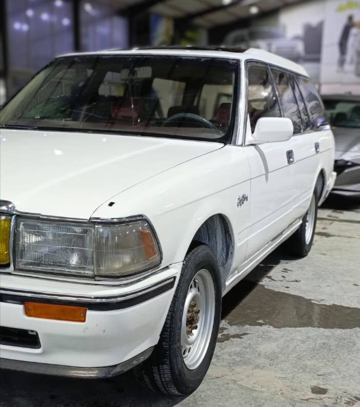 السلام عليكم للبيع سيدان موديل ١٩٩١ مكفولة كفالة عامة من الضربة الكص النقل مصبوغة عامة جمالية كير ومحرك جدد ٢٥٠٠ ديلكو اكسل جديد حدادية جديده كاردن جديد باتري جديد تخم تاير تخم ويل غرفة جديده كهربائيات كلهة جديدة وشغالة رقم نجف مشروع وطني انكليزي بسمي مداور بنفس الوقت مكاني النجف الاشراف السعر ٥٧ وبيهة مجال قليل للشراي ***********
