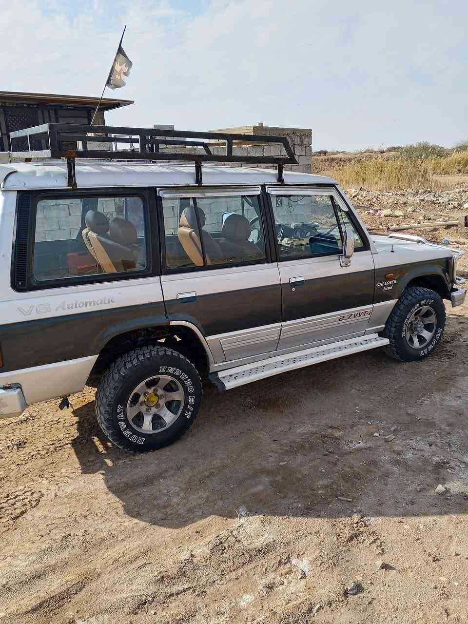 كالوبر مديل 94 مكينة كاز خير من الله مكفولة من كلشي جاهزة دفع رباعي شغال صدر جديد دوشمة جديدة كهربائيات كلة شغالة سنتر لوك شغال تخم تاير جبلي سعر 55بية مجال التواصل *********** ما متواجد علفيس
