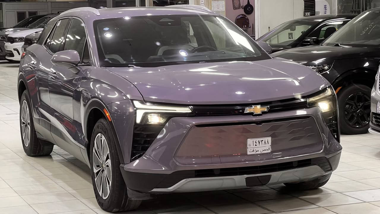 السلام عليكم ورحمة الله وبركاته.
#معرض_ابن_شعبان_لتجارة_السيارات. 
_____________________________
✅اسم السيارة : شوفرليت بلايزر كهرباء
✅الفئة :EV.  LT 
✅الموديل :  2024 
✅رقم السيارة : بغداد تحويل ملكية
✅السعر : 225  ورقة 
✅الضرر : الجاملغ الامامي الايسر تعديل بارد فقط
✅عداد المسافة : 26 الف ميل
✅الايرباكات : ضرر ايرباك الدركة راجع بلادي 
______________________________
🔻1-محرك كهربائي بالكامل 500 كيلو متر للشحنة الواحدة
🔻2-ويل كب حجم 19 مع طقم تايرة 🔻بحالة ممتازة 
🔻3-بصمة ابواب و بصمة تشغيل و تشغيل 🔻عن بعد 
🔻4-لايتات زينون عالي ناصي اصل 
🔻5-مرايا جانبية كهرباء شفط
🔻6-رادار جانبي 
🔻7-حساس خلفي اصل 
🔻8-قبق جنطة كهرباء 
🔻9-فتحة سقف بانوراما  
🔻10-كامرات محيطية عدد 4 
🔻11-تحكم ستيرن جهتين متكامل 
🔻12-رادار امامي مانع للتصادم
🔻13-شاشة كبيرة الحجم للتحكم بكافة الايعازات
🔻14-غرفة السيارة جلد اسود مع ابيض 
🔻15-تدفئة  المقاعد الامامية
🔻16-شاحن واير ليس لاسلكي

🔵السعر المطلوب : 225  ورقة🔵

_____________________________
للأستفسار اكثر : 
الادوات ☎️***********
المبيعات☎️***********

🔴العنوان: النجف الاشرف🔴
🔴المدينة المائية🔴
🔴مقابل حي الجامعة🔴
🔴مجاور كافية الزاويه🔴
