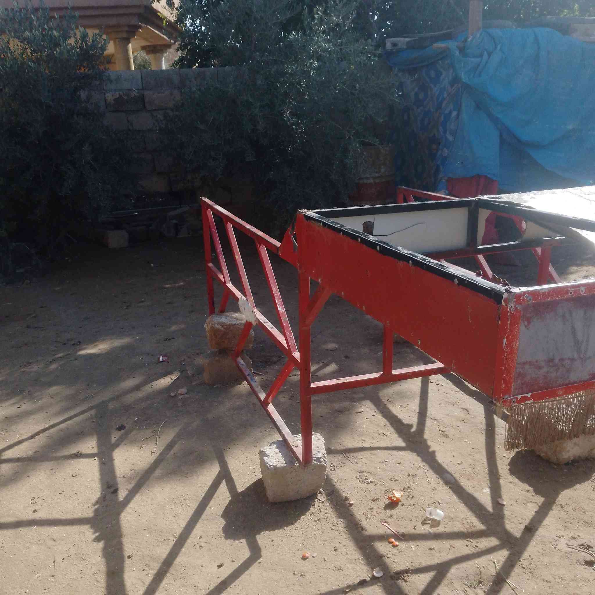 السلام عليكم يوجد محجل عالي هوه وقمريه السعر 125وبي مجال اتصل ***********مكاني بيجي
