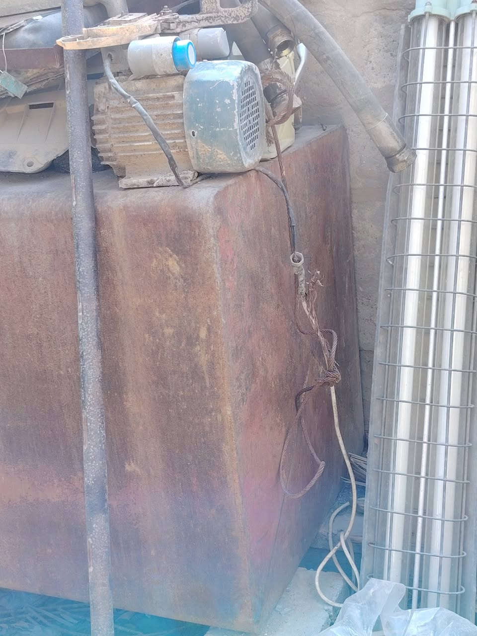 السلام عليكم غراض للبيع ٣ تانكيات مكفولات من الزروف  واحد ابو ٨٥٠ وثنين ابو ٢٥٠ وضبه ورك اماميه وكاردن وزوج باتريات مال لوري وسبير حجم ٢٤ صاج مكفول لا فطر ولا كص  هاي الأغراض كلمن وسعره
المكان بغداد الزعفرانيه الاستفسار ***********
