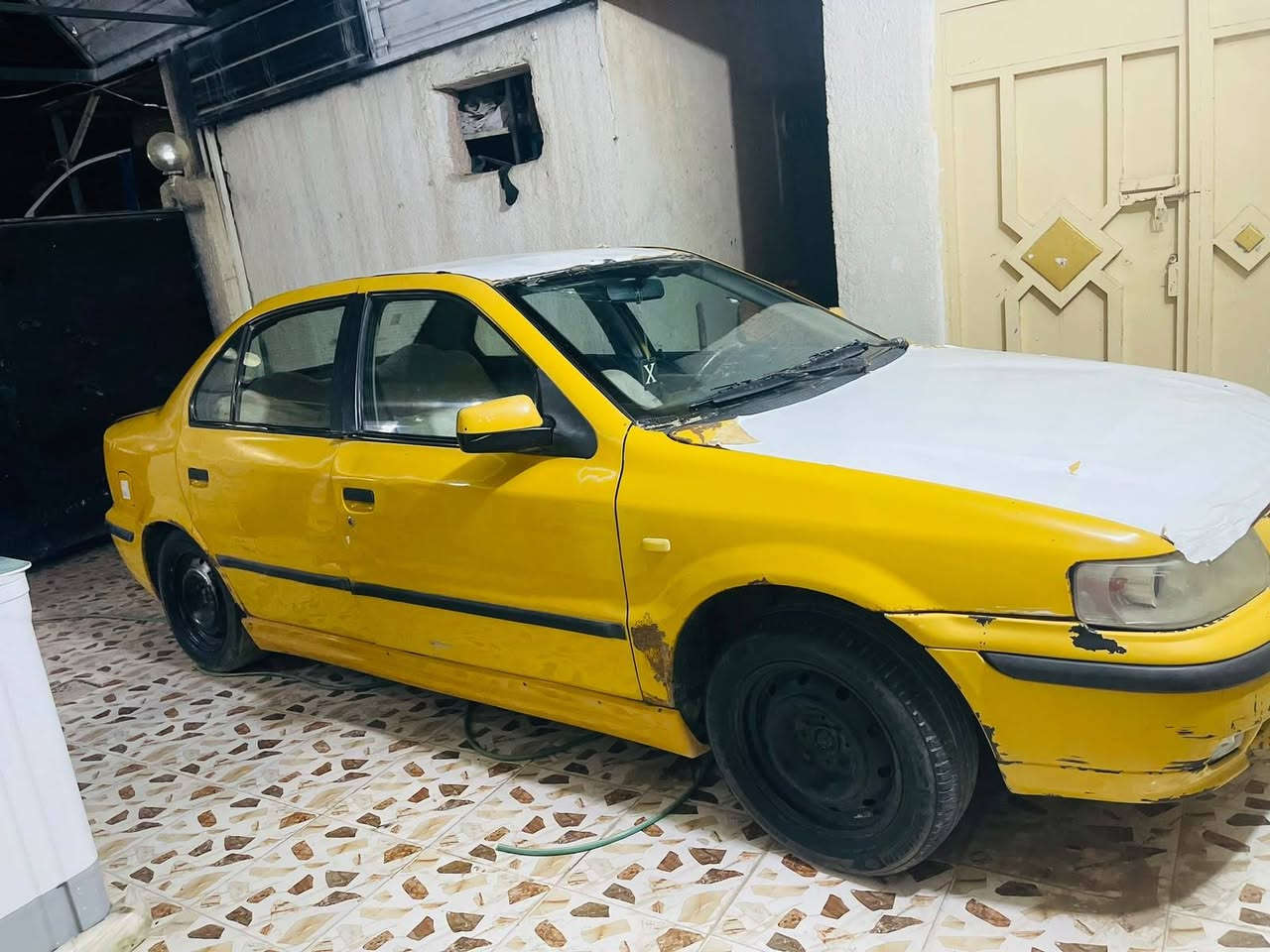 سمند مديل 10 كير ومكينه بلاد شواصي مكفوله تخم تاير حداديه جديده والوره نص عمر دوشمه جديده كهربائيات شغاله السعر 14 وبيها مجال مستعجل عل بيع. 
الرقم؟ ***********
