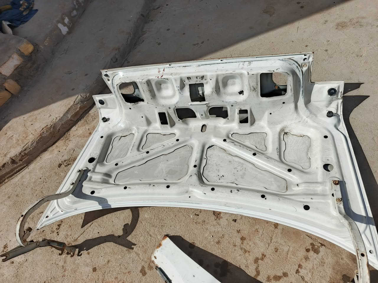 السلام عليكم غراض ابراتون للبيع شنو تحتاج اخذ لقطه لصوره ودزه خاص واتساب المكان ذي  للستفسار ***********/***********
