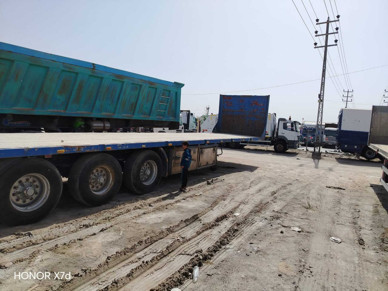 عربانه شمتز حديد للبيع تخم تاير كهربائيات، ثلاجة، مطبخ، جوبلسات بريك جديد جاهزة للعمل ***********//***********
