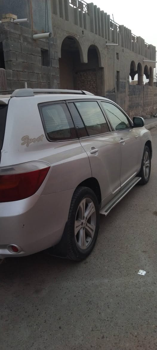 سلام عليكم
سياره للبيع 
موديل ٨
وارد امريكي 
هذا رقمي 
***********
