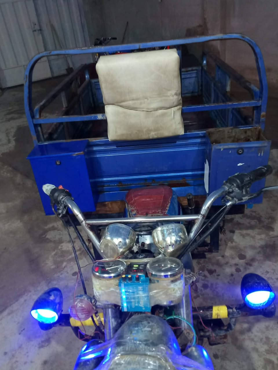 ستوته جمره للبيع موديل 19 محرك ام تي ار ستوته مقفوله من كل شيء اوراق اصوليه مكاني بالحله على شارع 100 الرقم⁦:⁠-⁠)⁩***********
