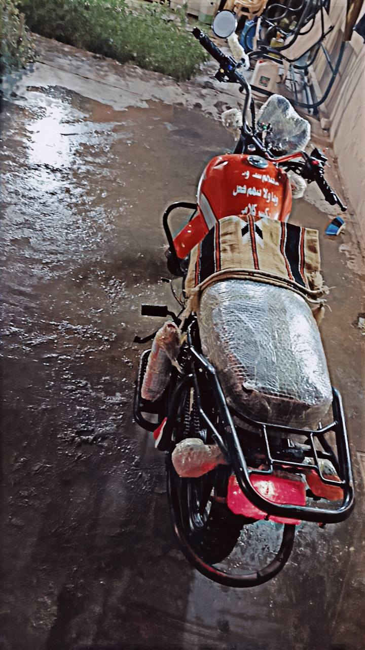 سلام عليكم
دراجه دايون للبيع 
موديل ٢٠٢٢  طالعه بل٢٠٢٤ شهر ثاني وكيلها ابن هوشه
دراجه مكينه مكفوله كفاله عامه 
دراجه مامشتغله دلفري أبد الله يشهد
دراجه من شغل للبيت 
وهسه الله رزقني شتريت سياره وأريد ابيعها 
تخم تاير جديد سيم كلج سيم سكليتر كله جديد 
كهربايات شغاله ومرتبه 
وسعرها مناسب 
دراجه لا مكلوبه ولا شي
سعرها مليون و٨٠٠ وبيها مجال حك جيه 
تجي وتشلع عيوني 
رقم تلفون
 ***********
***********
متواجد واتساب
