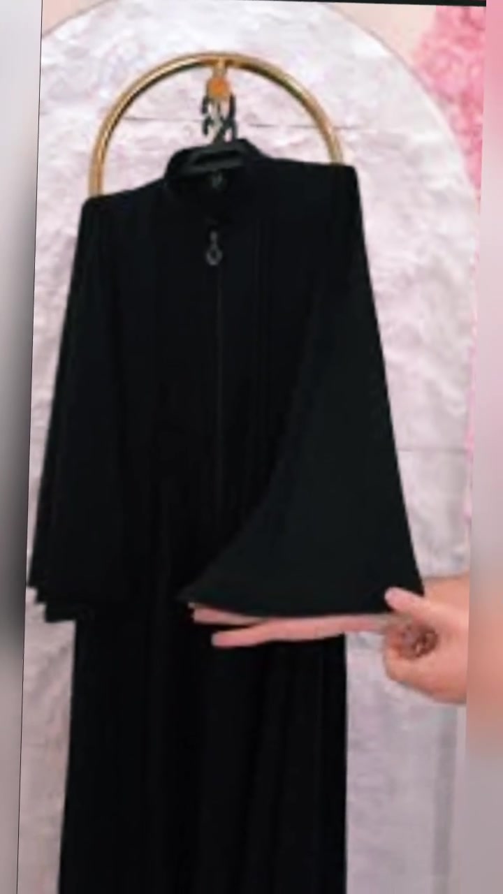 عبايه خليجي كسرات كبس سواد فاحم
متوفر قياسات/S,,M,,L,,XL,,2XL🪬
خدمة توصيل خانقين وجميع محافظات
لحجز مراسلة الصفحة او على 👇👇 واتساب***********📲📲
العنوان/خانقين شارع مزرعة👍مجمع روتانا طابق السرداب🩷محل رقم 6💃💃ازياء رائد💃💃

