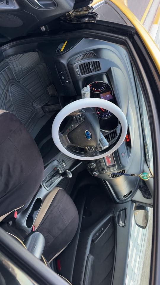 كيا فورتي 2014 وارد امريكي صور الحادث بالمنشور ، السياره بدون ايرباك وبدون تبديل ، محرك وكير وتبريد خير من الله ، السياره بأسمي مكانها بغداد 
للاستفسار ***********
