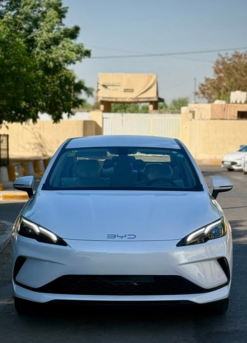 بي واي دي سيل 5 موديل 2025 داخل ابيض ملكي
بحالة الوكالة ☑️  كفالة عامة من الشخط والرصعة
زيرو ماشية 4 الف فقط 
رقم بغداد بسمي تحويل مباشر 
غراضها كلها موجودة وما مفتوحة 
شاحنة اصلية + فوم معالج إطارات+ بصمة +كارت + مثلث +ارضيات والعدة
السعر 19750 بيها مجال بسيط 
مكاني بغداد حي الجهاد 
للإستفسار/ *********** موجود واتساب
