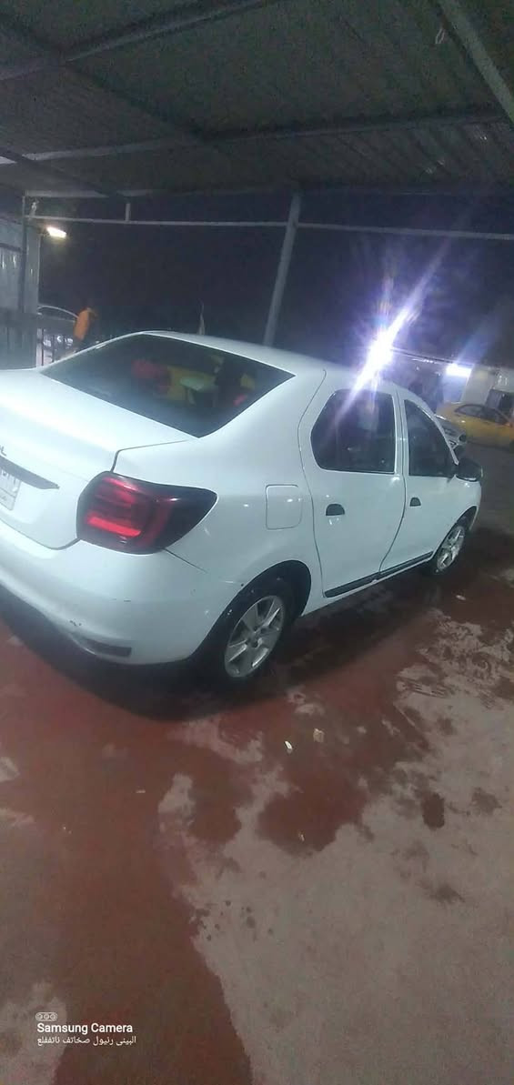 السلام عليكم رينو سمبل موديل 2021 للبيع بالاقساط بمقدمه ٥٠ ورقه والقسط الشهري بالاتفاق سياره بيها طخه بسيطه باب اليمنه الخلفي بارد السياره بيها سونار الباقي  كله مكفول كير محرك صدر رقم بغداد اسوي وكاله قياده لحد تسديد المبلغ ***********
