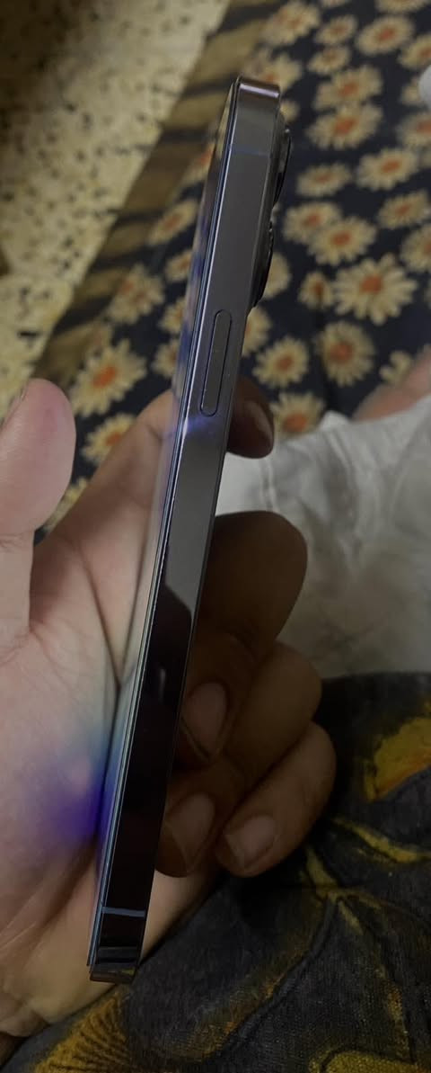 السلام عليكم 13pro max256 شرق اوسط الجهاز بلادي برغي ممفتوح بي بطاريه 76 بلاديه الجهاز امانت الله اخو الجديد والبطارية مبدلتها لان الجهاز ميصرف شحن ابد ويا شاحنه اصليه من الوكاله ٥٠ الف سعرها الجهاز سعره 750  للتواصل ***********
