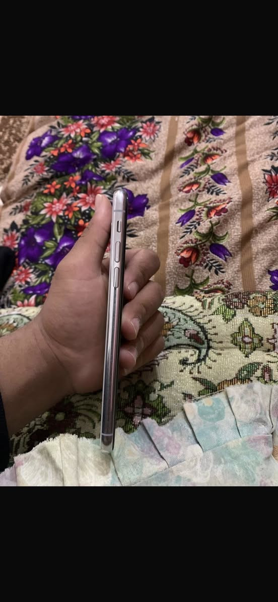 سلام عليكم جهاز اكس نضيف شرط عل حاسبه مابدل كلشي بس بطاريته نازله64 اما الجهاز كلشي مابي شرط النضافه السعر125 مكاني كركوك


**إذا كنت صاحب هذا الإعلان وتريد حذفه لأي سبب، رجاءا أرسل رسالة إلى الدعم الفني**