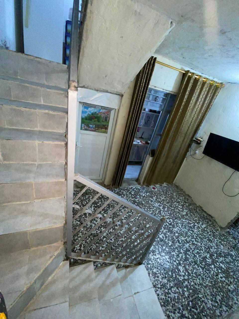 متوفر مشتمل زراعي 50 متر للايجار في ابو دشير ايجاره 250 ، *********** تفاصيل بيت 50 متر زراعي (متوفر خط نت وسحب وماطور وتانكي ) يتكون من طرمه وصحيات خارجية استقبال كبير وحولي وترك وصحيات داخلية وبيتونات ثنين فوك ترهم غرفة صغيره وسطح
