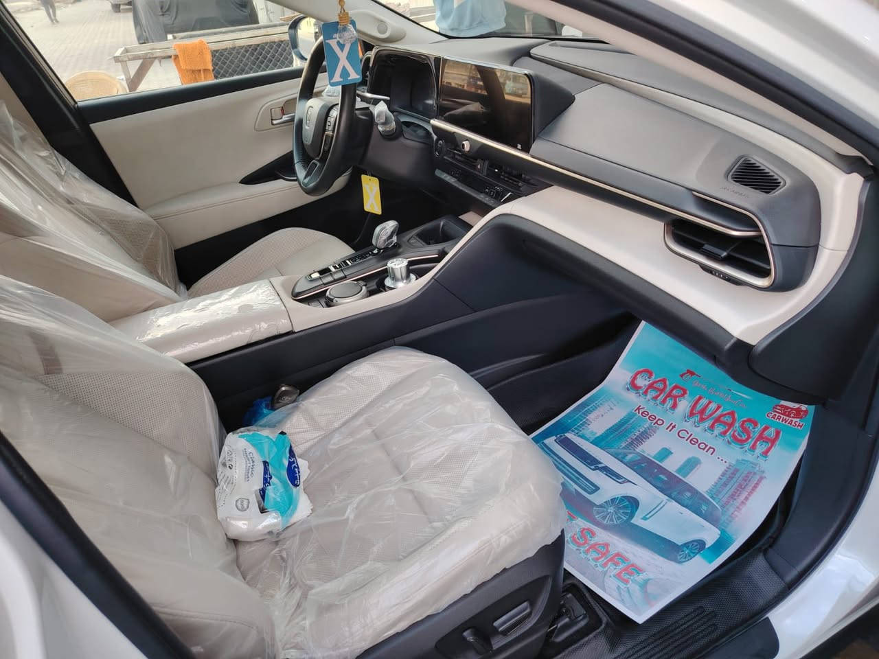 تويوتا كراون 2023
مواصفاتها: 
كشنات تبريد
اربع كامرات
سيارة مكفولة
ماشية ٢٤ الف
سيارة خليجية

مكان السيارة: بغداد الشعب

السعر :٣ دفاتر و٣٠ ورقة بيها مجال بسيط

***********
