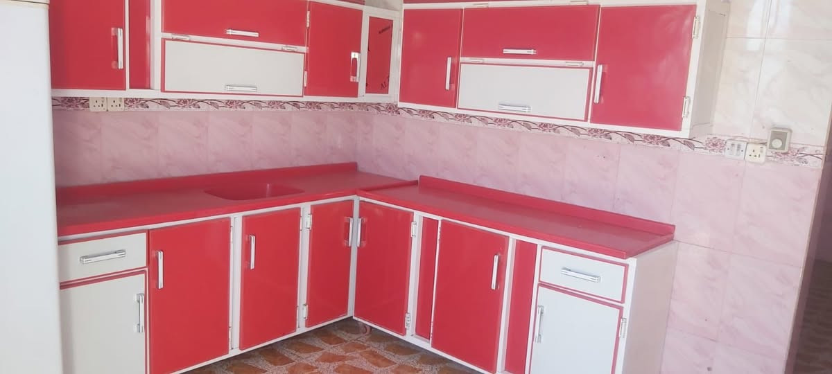 يارزاق كاونتر مرمر أربع قطع نظيف بابل قضاء القاسم ***********
