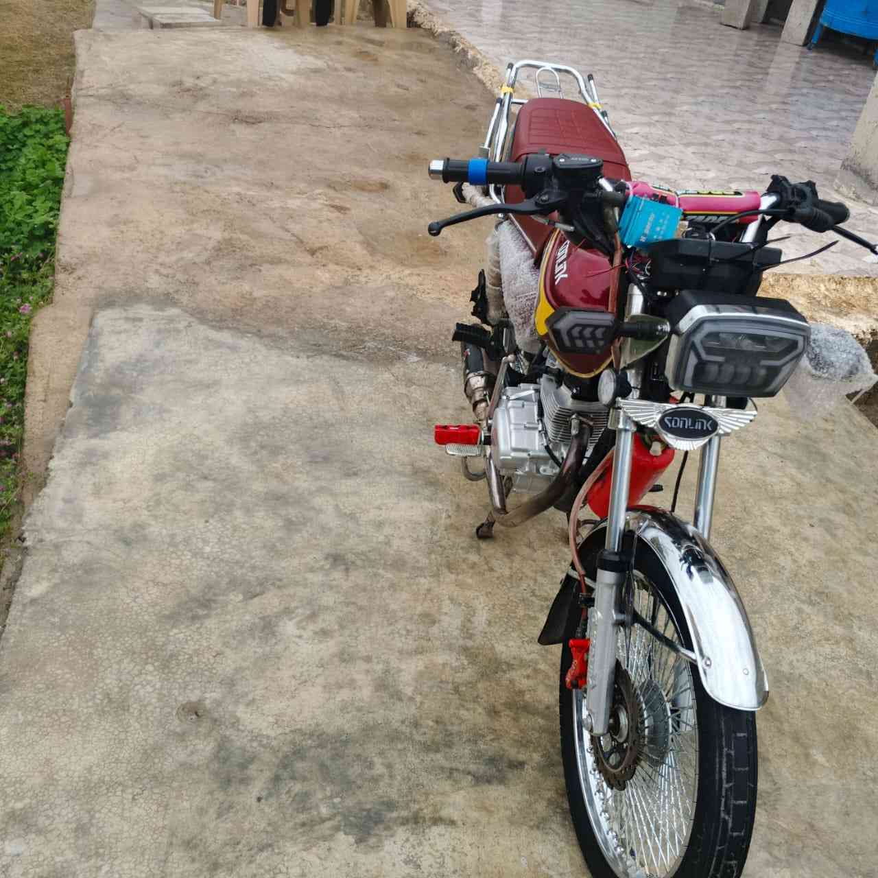 السلام عليكم ورحمة وبركاته تايكر للبيع موديل 2025 محرك ما مفتوح شرط كهربائيات شقاله السعر 725  رقم الهاتف *********** واتساب
