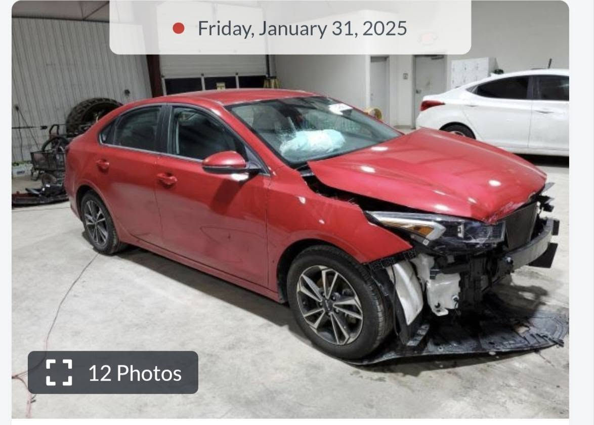 Kia
فورتي موديل 24 بدون صبغ محرك 2000 دوش المواصفات معروفه رقم ديالئ سياره مكفوله كفاله عامه ماشيه 50 الف
سعرها 145$ شراي يتصل *********** تحويل ثاني يوم
