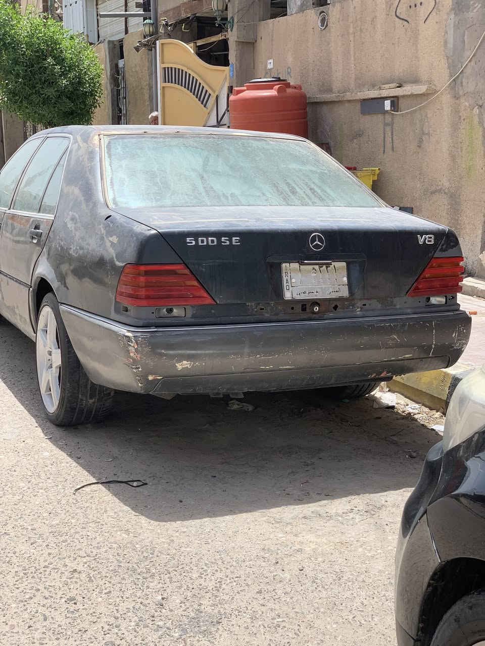 سلام عليكم شبح s500 لارج
1993 بيع كوم حديد المو شراي لايعامل 
17 ورقه قفل بيع مستعجل 

متروكه السياره بسمي مشروع وطني 

مكاني بصرة *********** واتساب فقط
