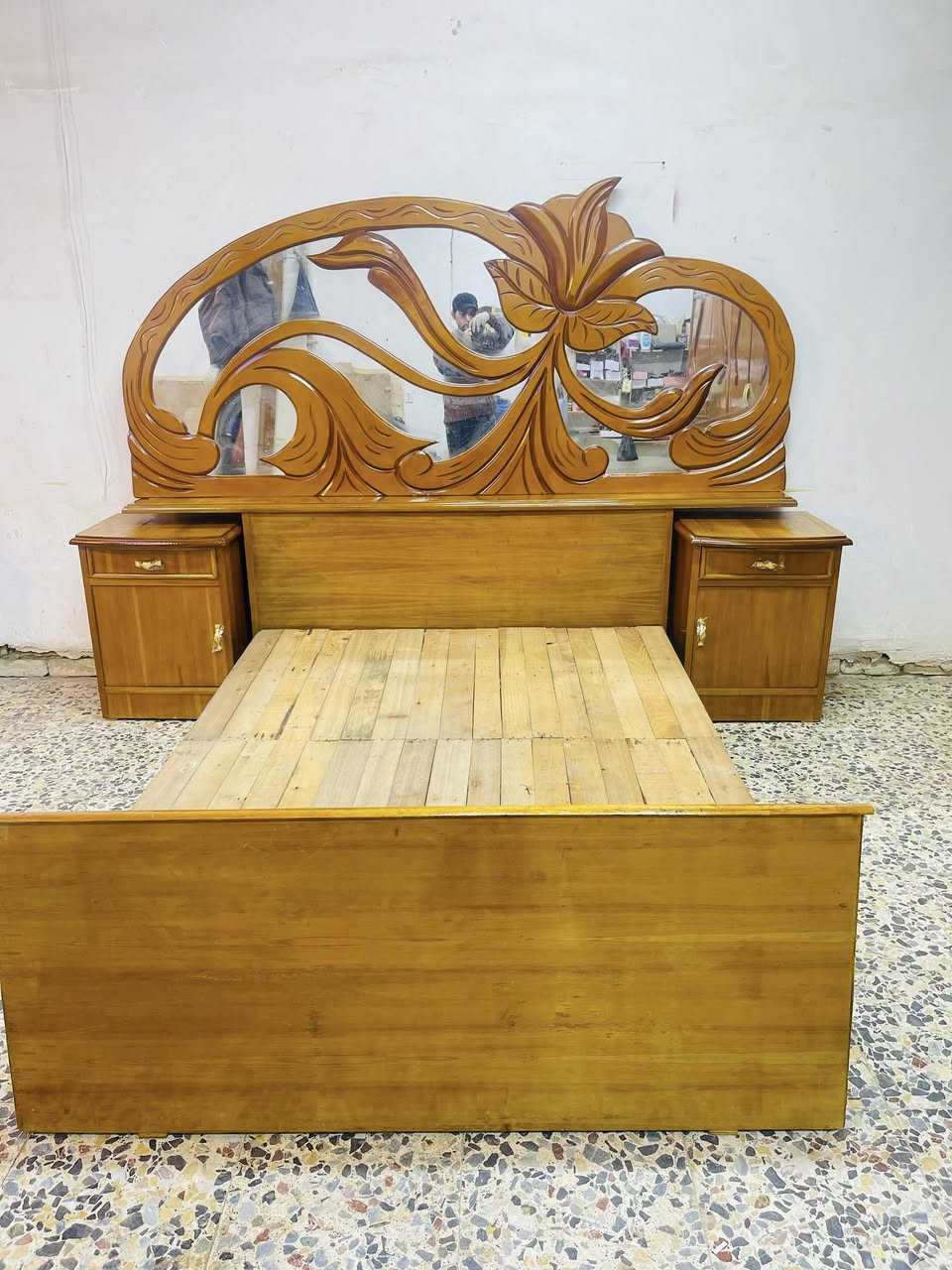 غرفه ام سته ملحق صاج مستخدمه نضيفه سعر 650 مكاني بغداد مدينه الصدر واتساب *********** كو توصيل 🚚
