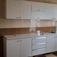 كاونتر خشب تركي • طول ٢٫٥م • مستعمل كجديد