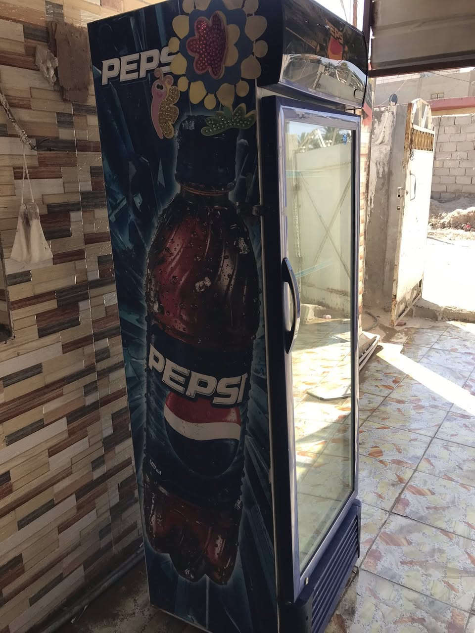 سلام عليكم عارضه للبيع نضيفه سعرها 250 مكاني بابل شارع 80       ***********
