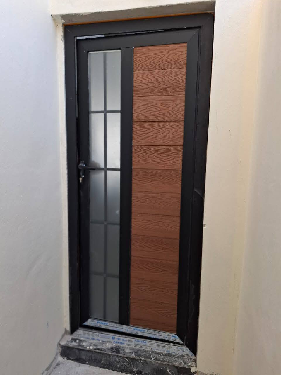 سلام عليكم 
عمل وتجهيز وتنصيب كافه انواع الشبابيك الالمنيوم السلايد والمفصلي مع ضمان قانوني ٣٠ سنه 
شباك دبل كلاس مقسى
شباك واحد كلاس 
ابواب قاصه 
ابواب مدخل دبل كلاس 
مقطع تركي مقطع ايطالي 
نعمل في جميع المحافظات 
العنوان / صلاح الدين تكريت الديوم مقابل بوابه جنه تكريت
***********/// اتصال أو واتساب
