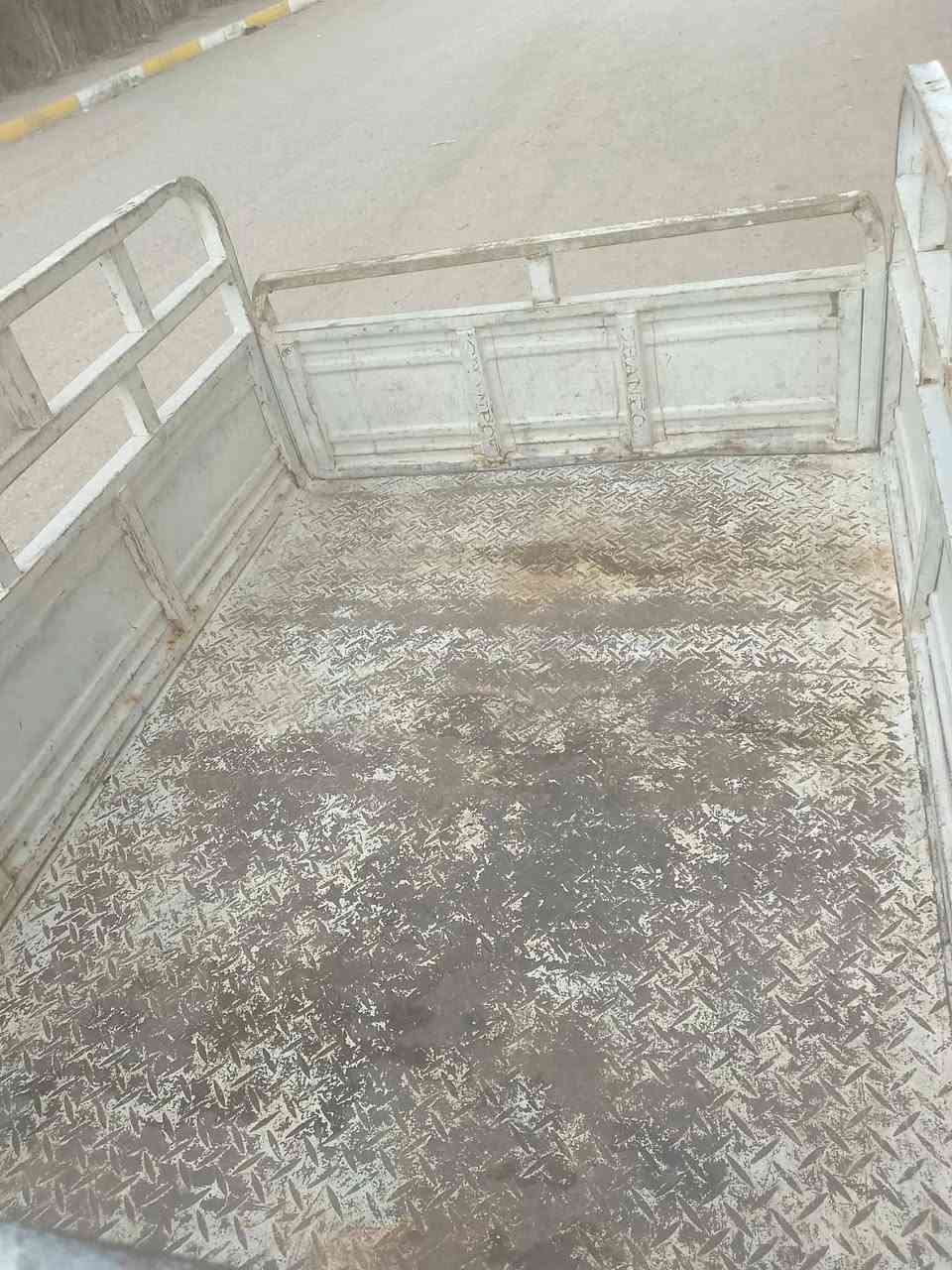 السلام عليكم ورحمه الله وبركاته ستوتة لبيع موديل 18 اوراق كاملة كهربائيات كلها شغالة ستوتة خير من اللة مضروبة باج بل ركبة السعر 800 وبيها مجال قليل حك الجية مكاني ديالى بعقوبة بهرز قرب جامع اسامة بن زيد رقم الهاتف ***********
