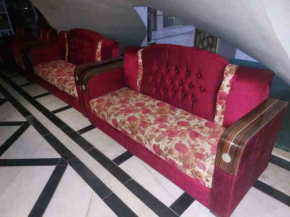 تخم مستعمل اربع قطع سعره 150 وبي مجال 
المكان كوت 
***********
