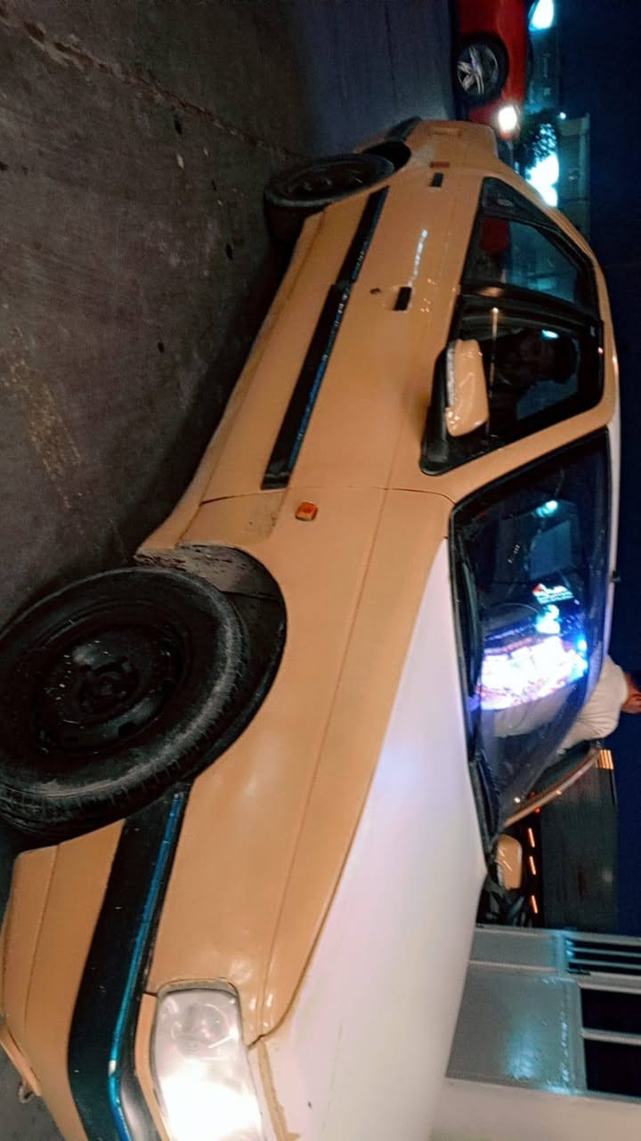 السلام عليكم بيجو للبيع موديل 2013 تتفه تبريد شغال مكينه كير مكفول رقم بغداد شرط المداور سعر 22 ورقه وبيهة مجال الرقم 
0779333215
رقم هاذ بي وتساب ***********
