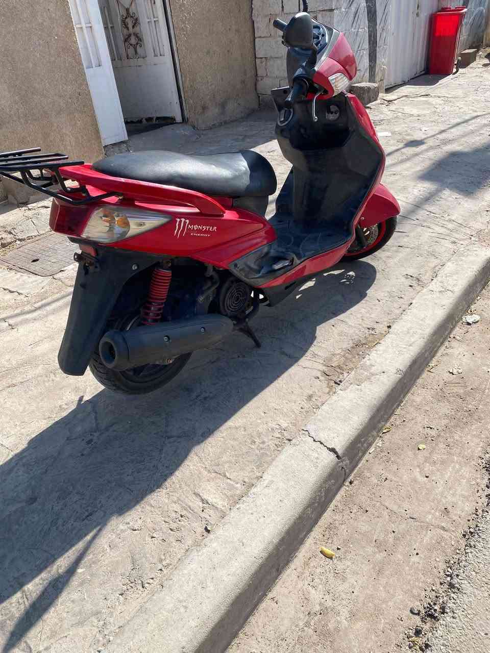 سكنس فحل للبيع ياباني طلاعات رجائن الي مايشتري  يعامل لايدخل خاص او يخابر
دراجة كفالة عامة كفر مختم 
الدراجة كفالة مو طبلي خاص تكلي شبيهة 
بس بيهة ملاحظات بل بجم موضحة بل صور
السعر 1100 وبيها مجال بسيط للشراي
 
مكاني بغداد الشعب 

رقم الهاتف بي وتساب ***********
