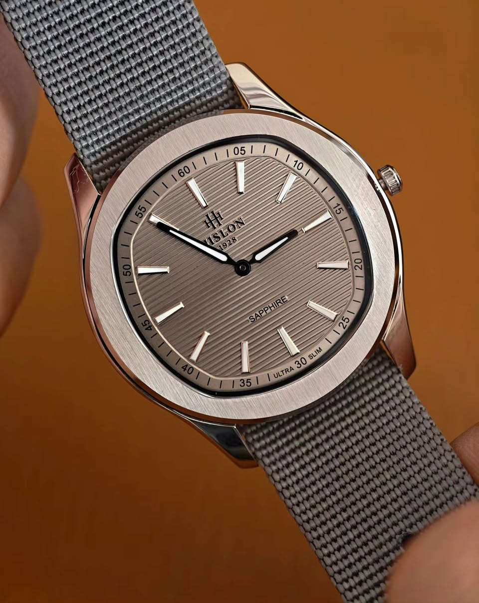 هسلون اصلي  قشطه مختلف وساعه من صدك تحفه وتخبل 
السعر المطلوب 115 الف قابل للتفاوض


**إذا كنت صاحب هذا الإعلان وتريد حذفه لأي سبب، رجاءا أرسل رسالة إلى الدعم الفني**