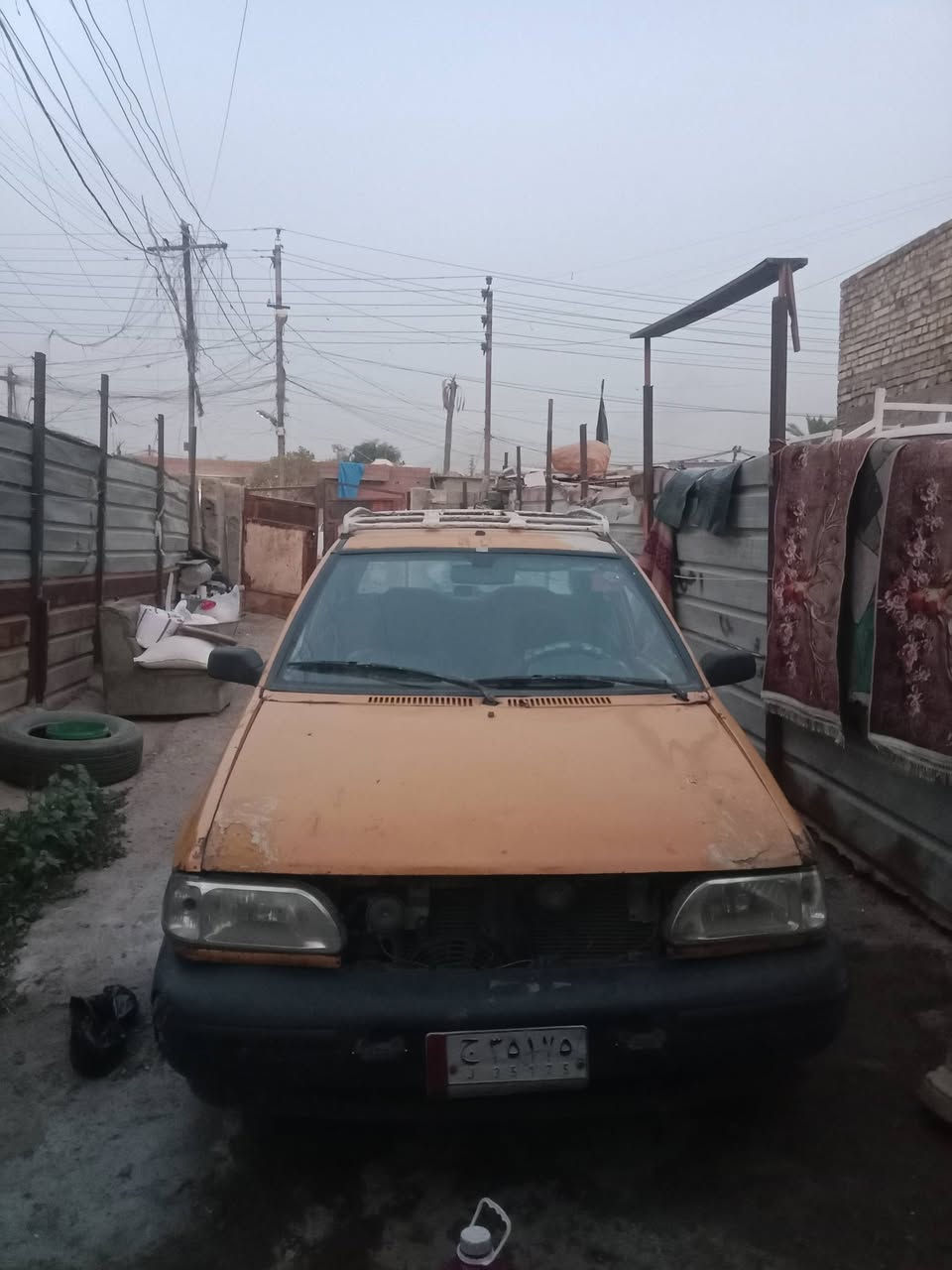 السلام عليكم سايب 2009 صاحبه موجود رقم بغداد ما عليها غرامه بالمرور عليها هيئه بس ما اعرف ايش سعرها 12 ورقه ابيعكم حديد.   ***********
