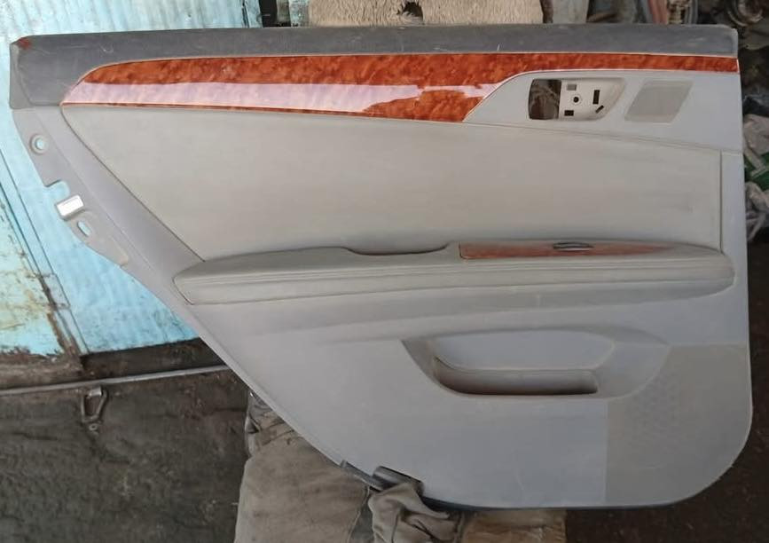 للبيع بطاين افلون وارد امريكي لون رصاصي من موديل 2006الى 2010 للاستفسار مراسله الصفحه 
او الاتصال هاتف ***********
واتساب ***********
يوجد توصيل لكل العراق
